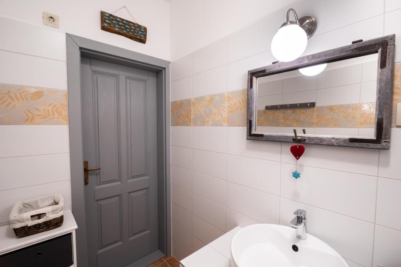 BadacsonytördemicMilio Apartman Badacsonyアパートメント エクステリア 写真